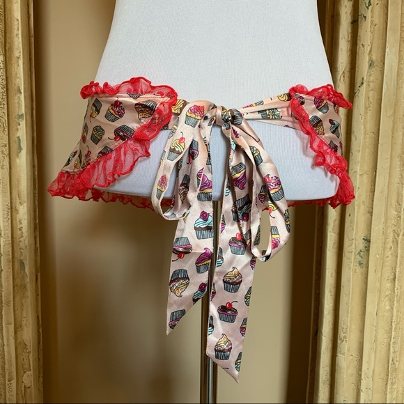 VS Vintage Sexy Little Things Cupcake Bakery Apron - Picture 11 of 14